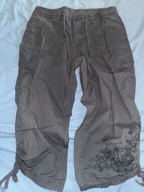 Faded Glory Embroidered Capri Pants | Drawstring Hem | Size 10 | Casual Comfort